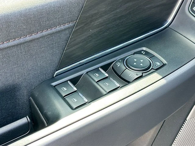 Used 2025 Gray Ford Lariat image 18