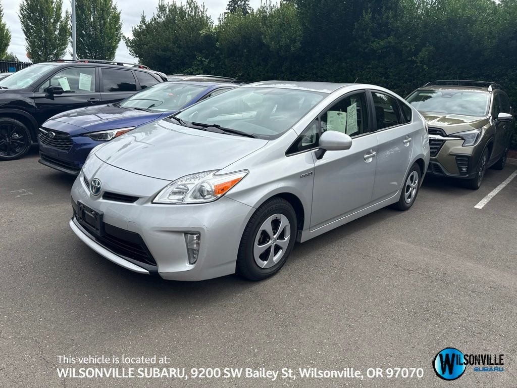 Used 2013 Silver Toyota  image 1