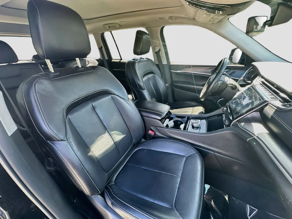 Used 2022 Black Jeep Limited image 32