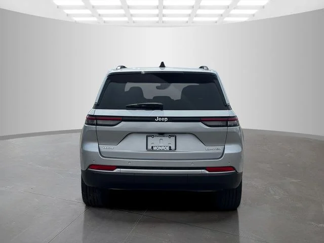 New 2026 Silver Zynith Exterior Paint Jeep Limited image 6