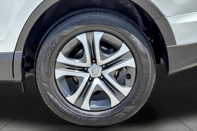 Certified Used 2018 Super White Toyota LE image 19