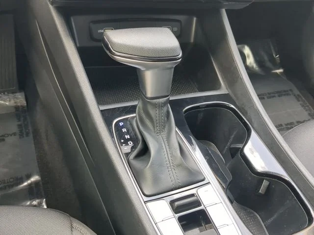 Certified Used 2022 Gray Hyundai SE image 25