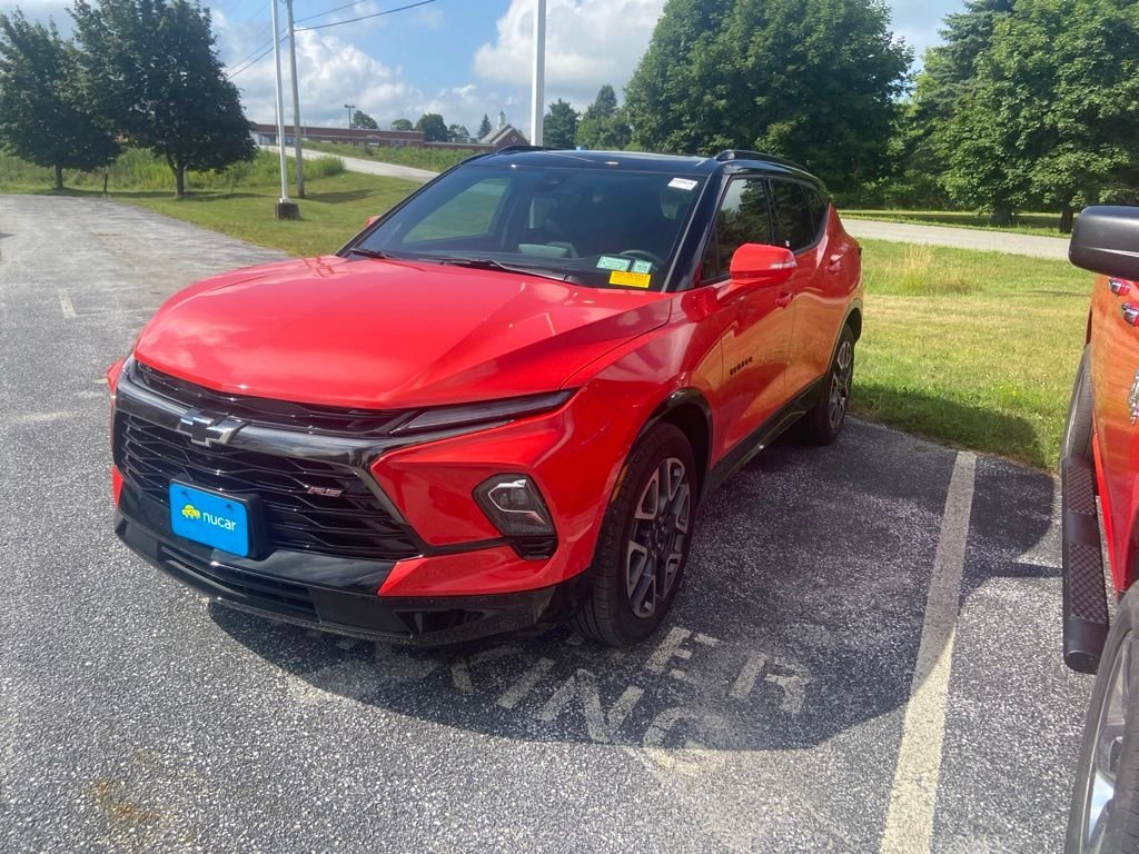 Used 2025 Habanero Chevrolet RS image 3