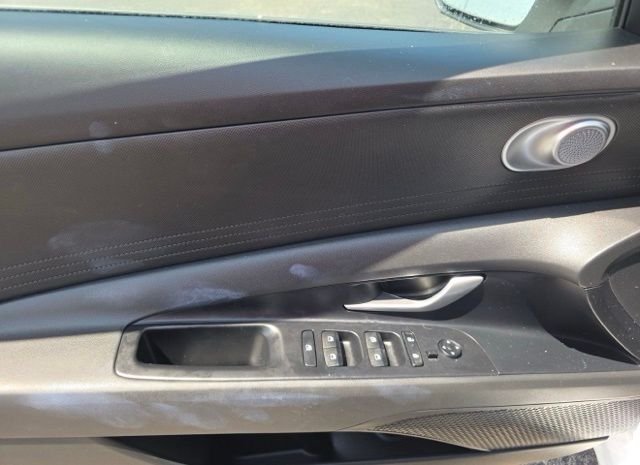 Certified Used 2025 White Hyundai Blue image 8