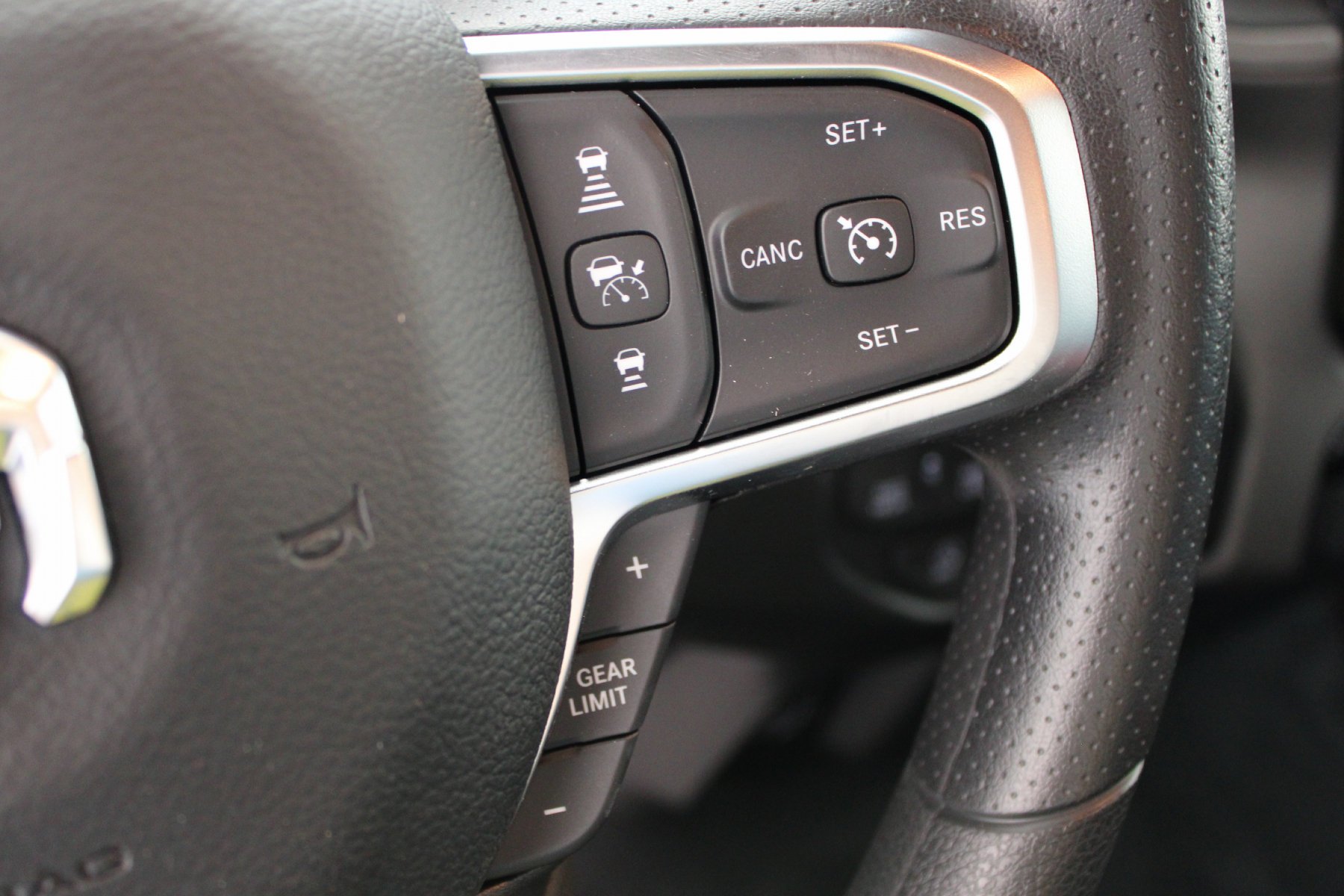 2026 RAM 1500 Warlock - Photo 33