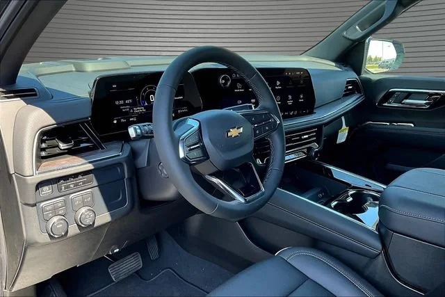New 2025 Dark Ash Metallic Chevrolet Premier image 7