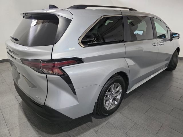Used 2025 Silver Toyota XLE image 5