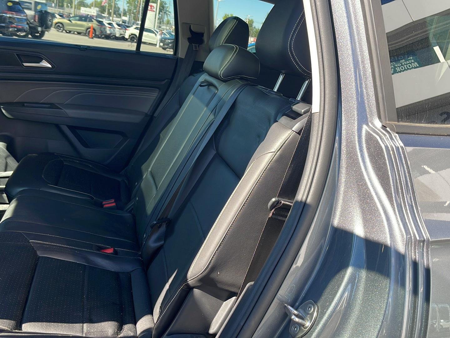 Used 2023 Platinum Gray Metallic Volkswagen 3.6L V6 SEL R-Line Black image 9