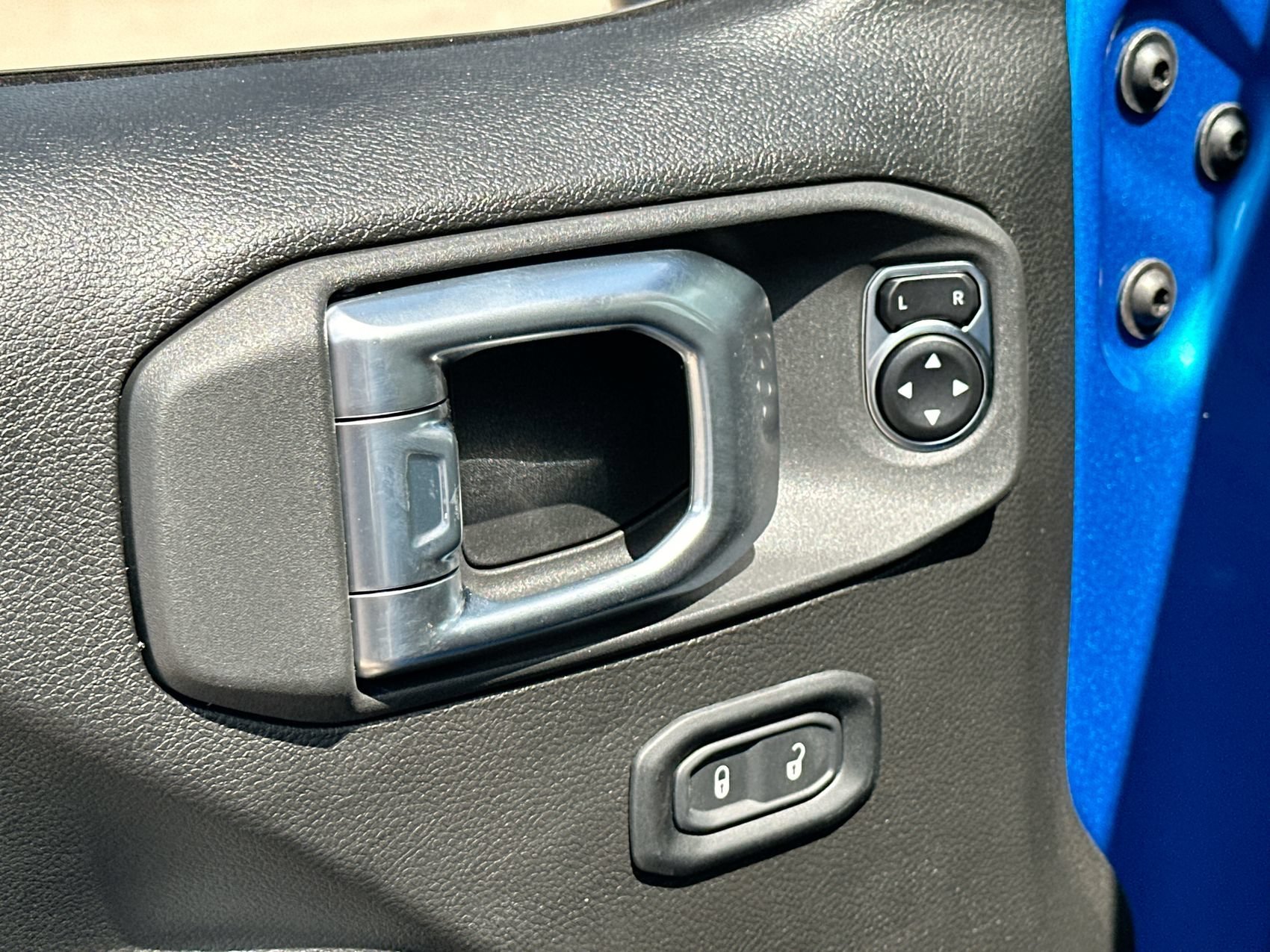New 2024 Hydro Blue Pearlcoat Jeep Sport S image 13