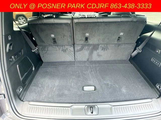 New 2026 Baltic-Gray Metallic Clear-Coat Exterior Paint Jeep Grand Wagoneer image 28