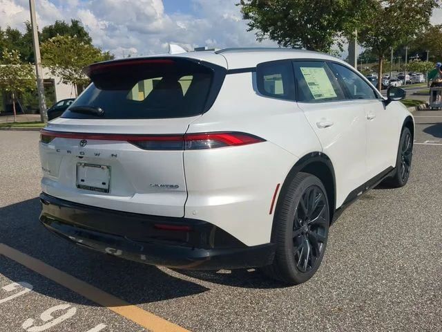 New 2026 Oxygen White Toyota Limited image 4