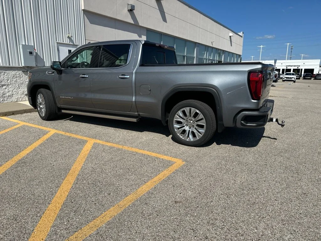 Used 2021 Gray GMC Denali image 3