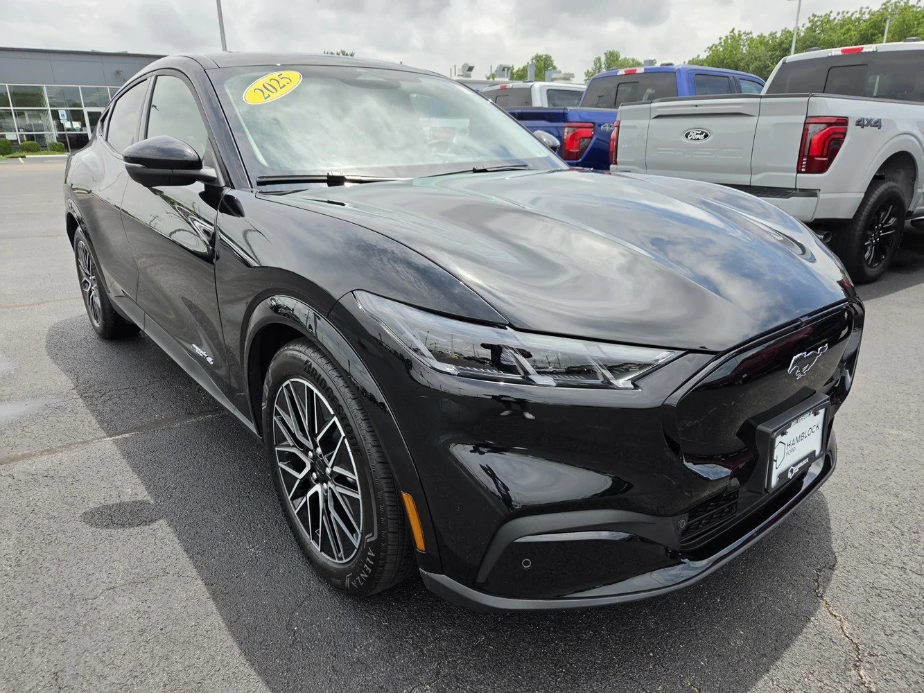 2025 Ford Mustang Mach-E
