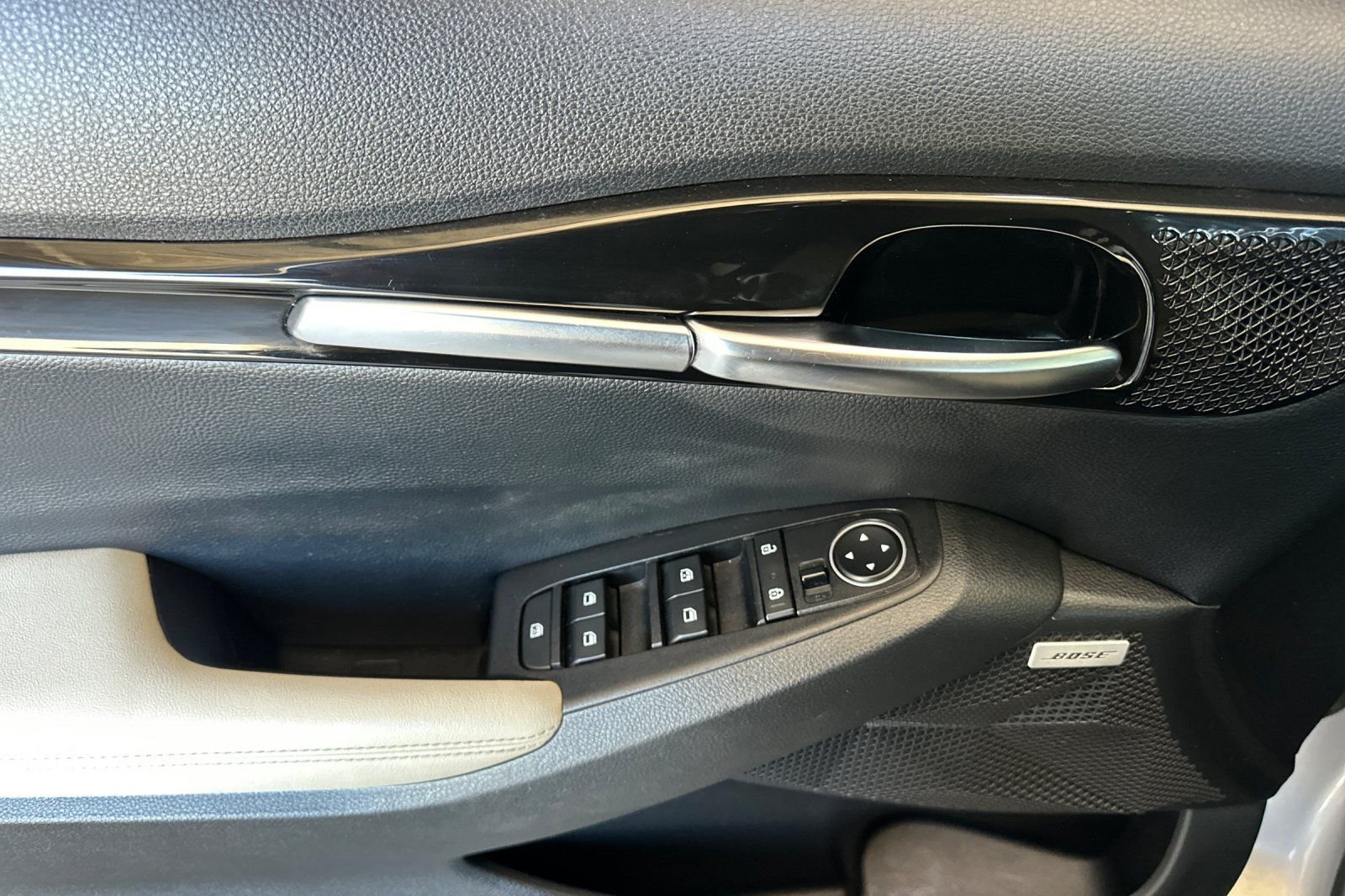 Used 2021 Gray Kia SX image 11