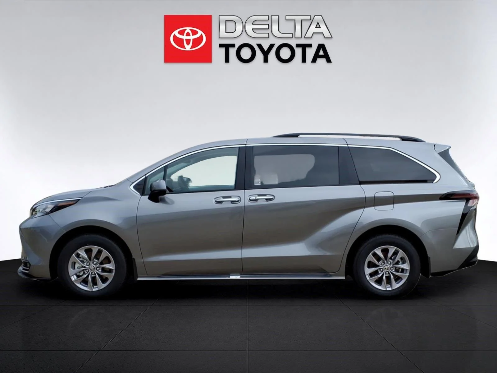 New 2026 Heavy Metal Toyota XLE image 2