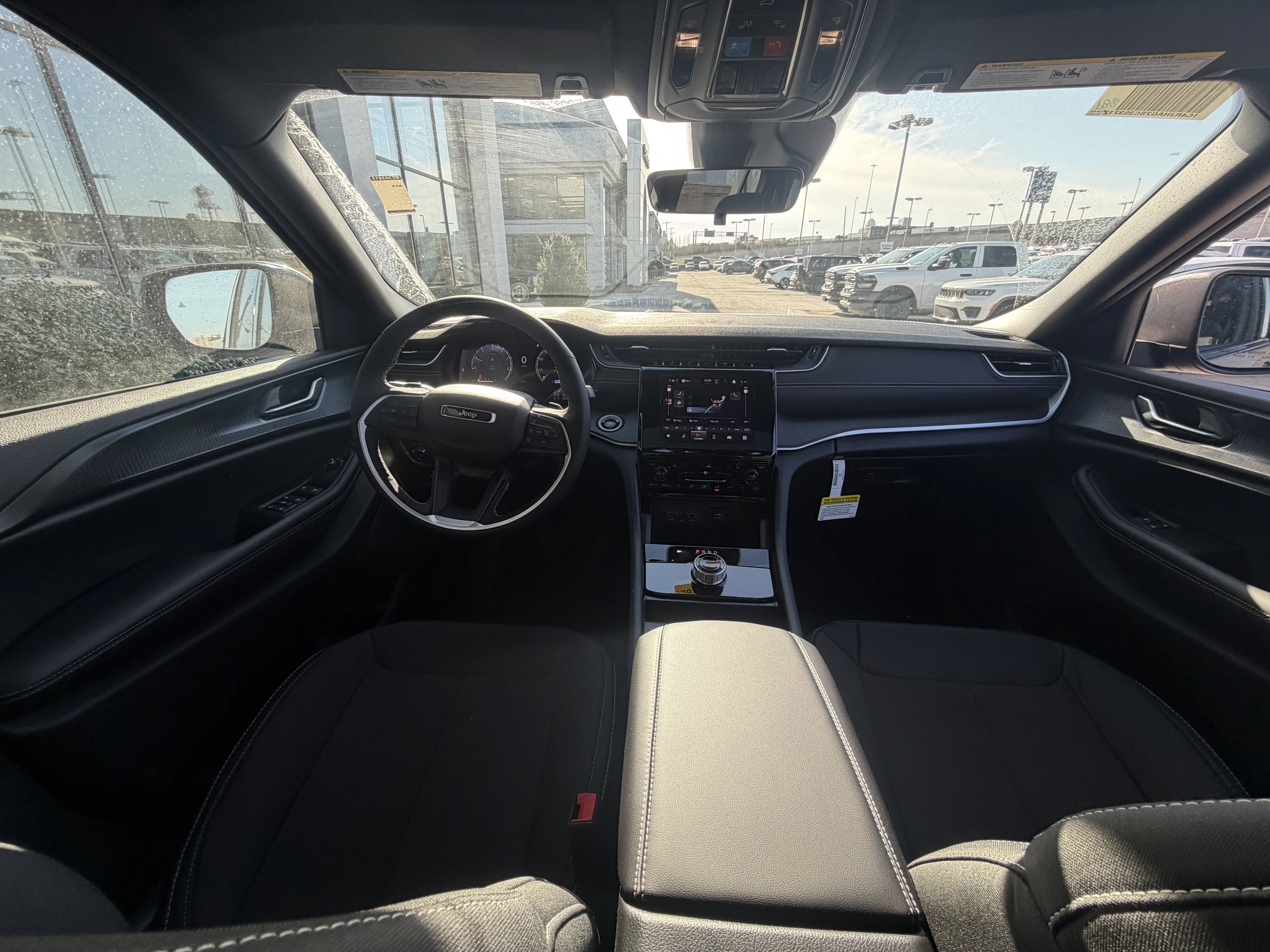 2025 Jeep Grand Cherokee Laredo - Photo 26