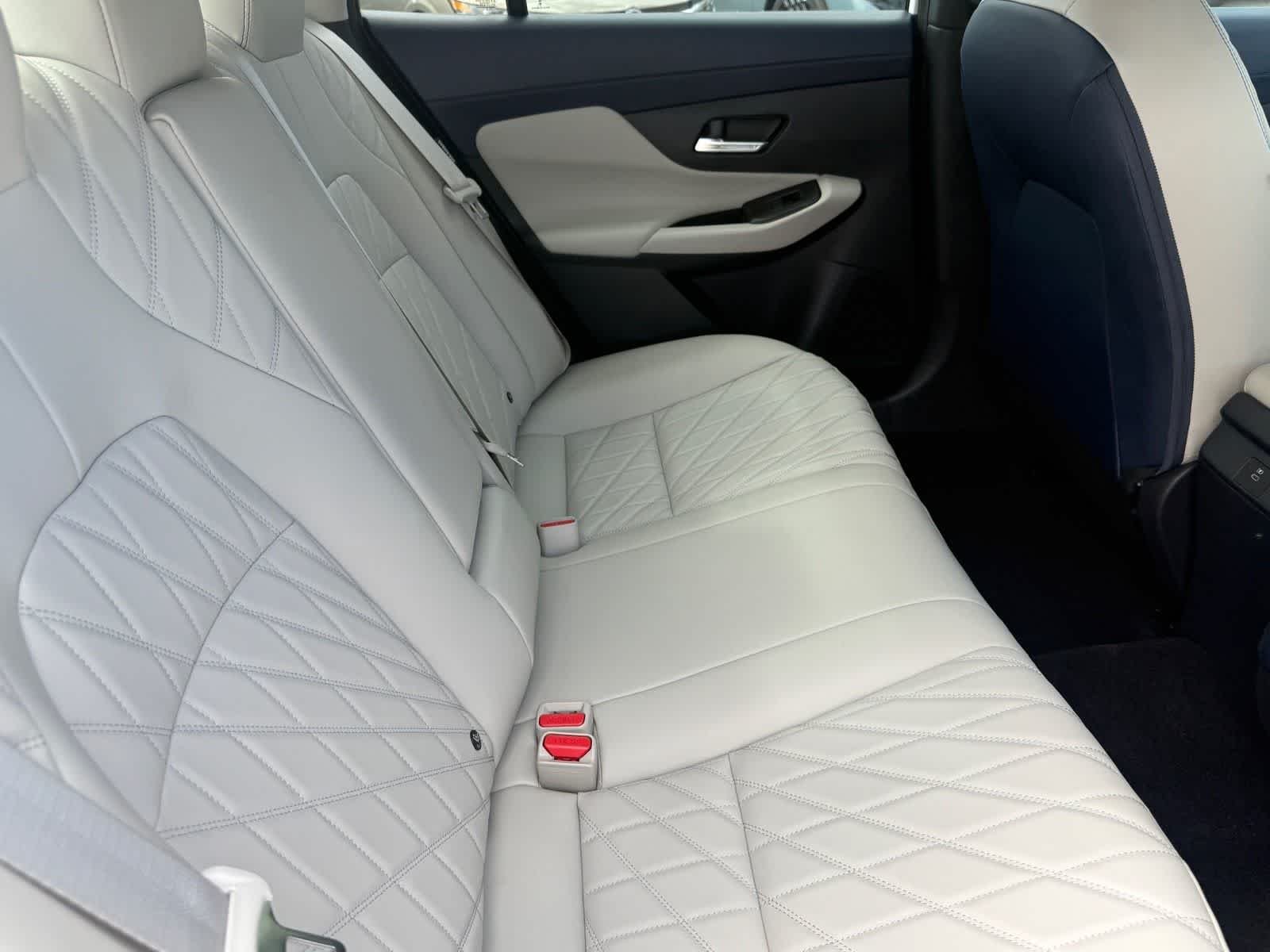 2026 Nissan Sentra SL - Photo 13