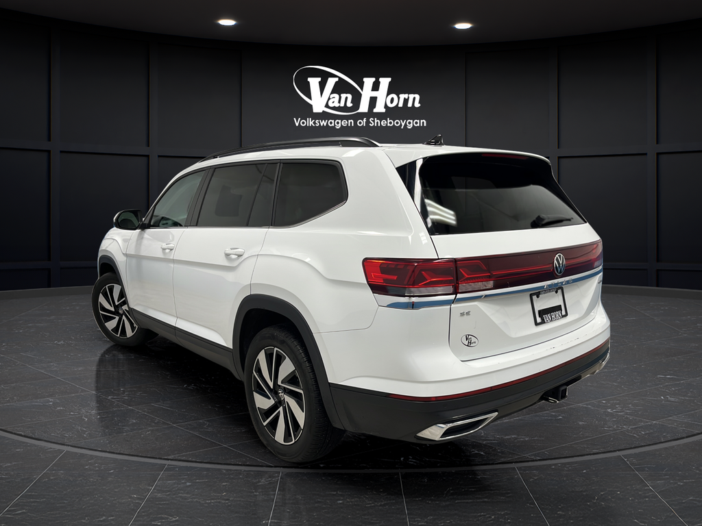 Used 2024 White Volkswagen 2.0T SE w/Technology image 5