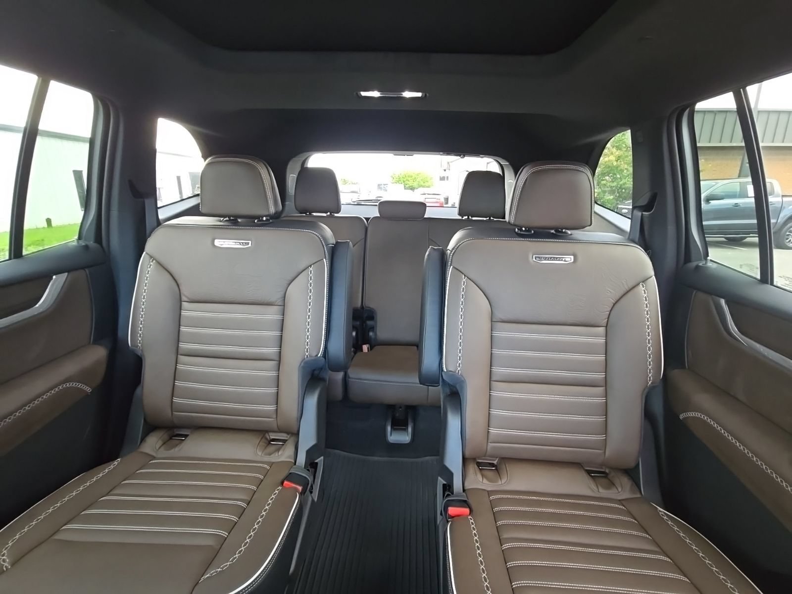 New 2026 Sterling Metallic GMC Denali Ultimate image 38