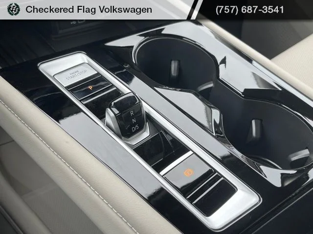 New 2026 Green Volkswagen 2.0T SE w/Technology image 43