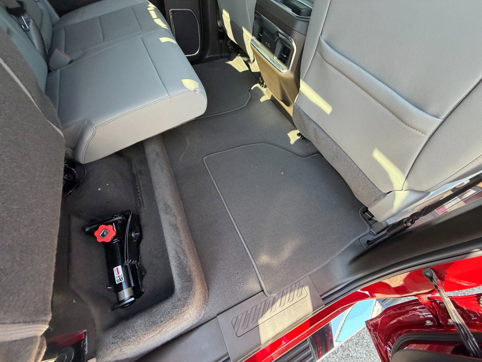 2026 GMC Sierra 1500 SLT - Photo 34