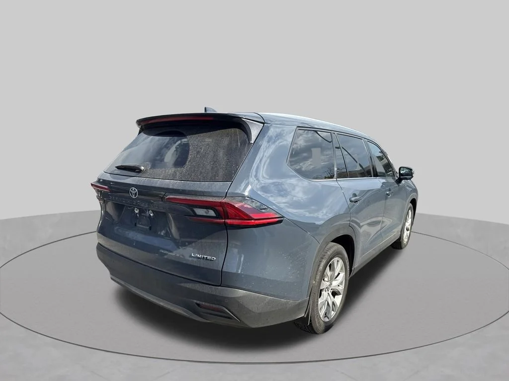 Used 2026 Cloud Toyota Limited image 6