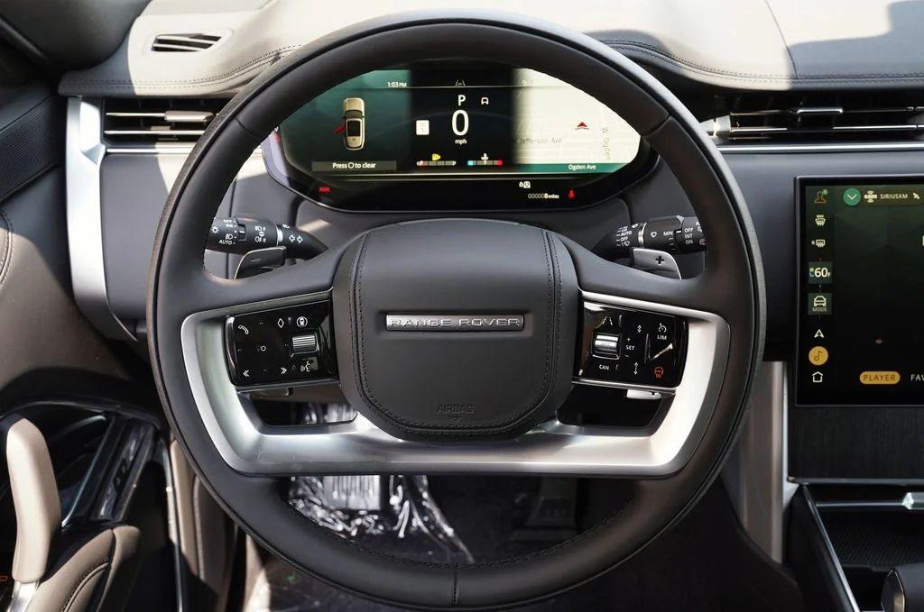 New 2026 Santorini Black Land Rover SE image 15