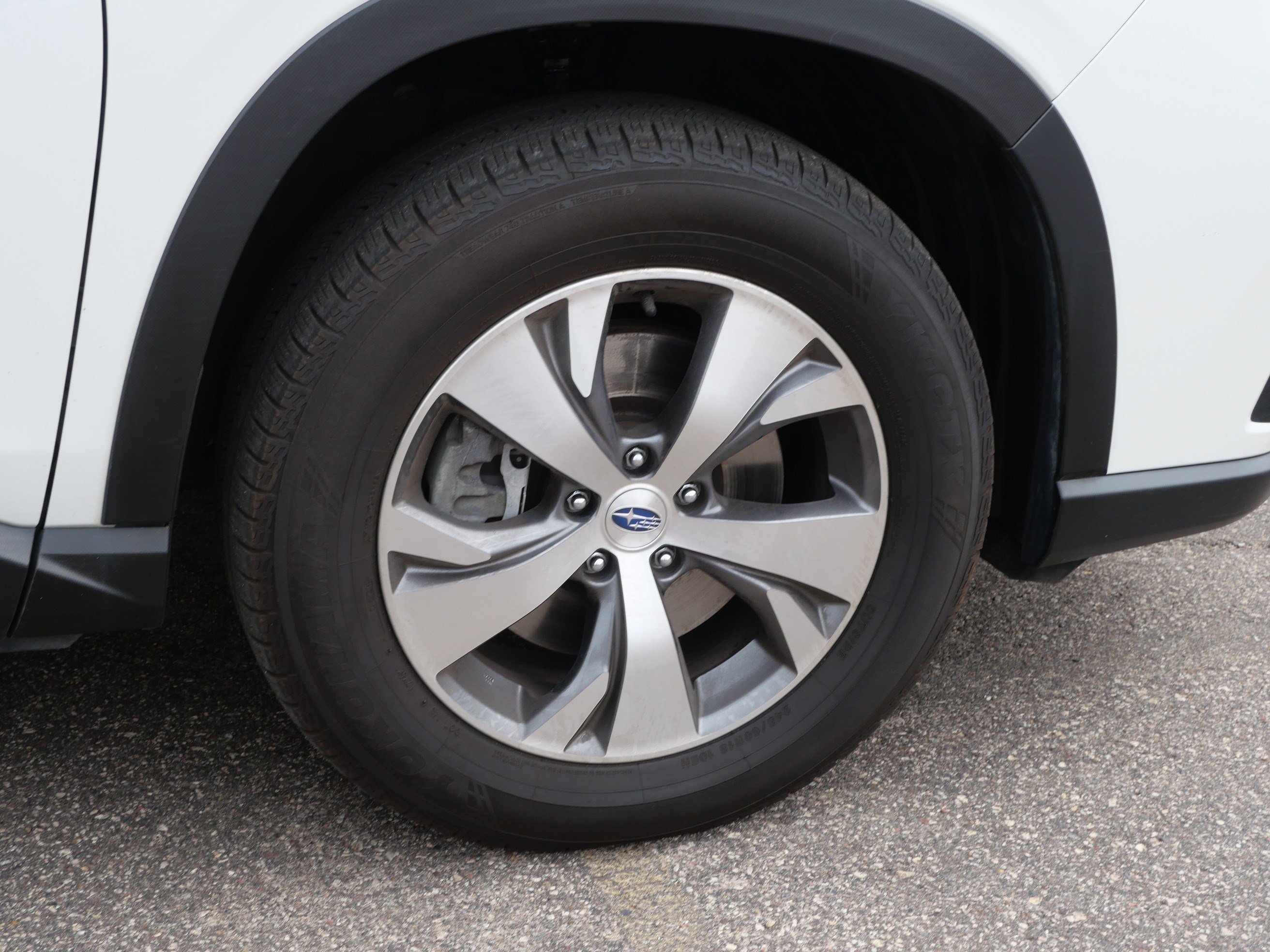 Used 2022 Crystal White Pearl Subaru Premium image 15