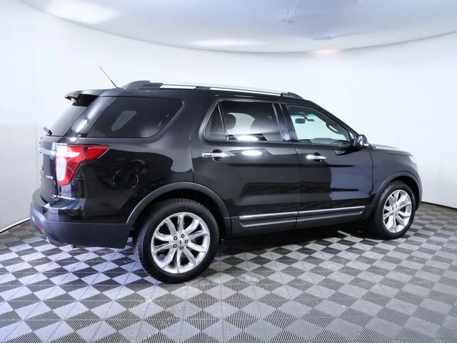 Used 2014 Black Ford XLT image 8