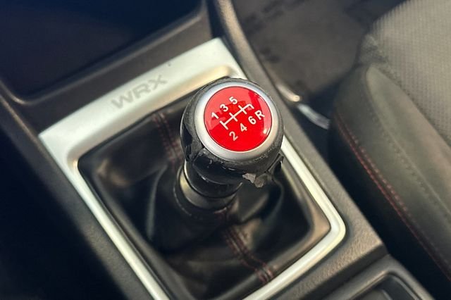 Used 2017 White Subaru Base image 23