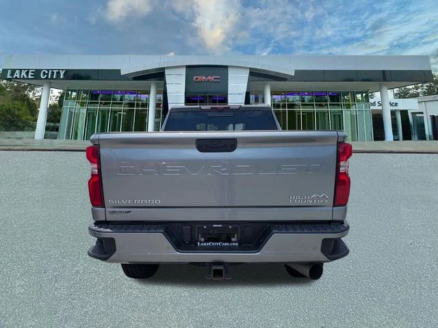 Used 2024 Gray Chevrolet High Country image 4