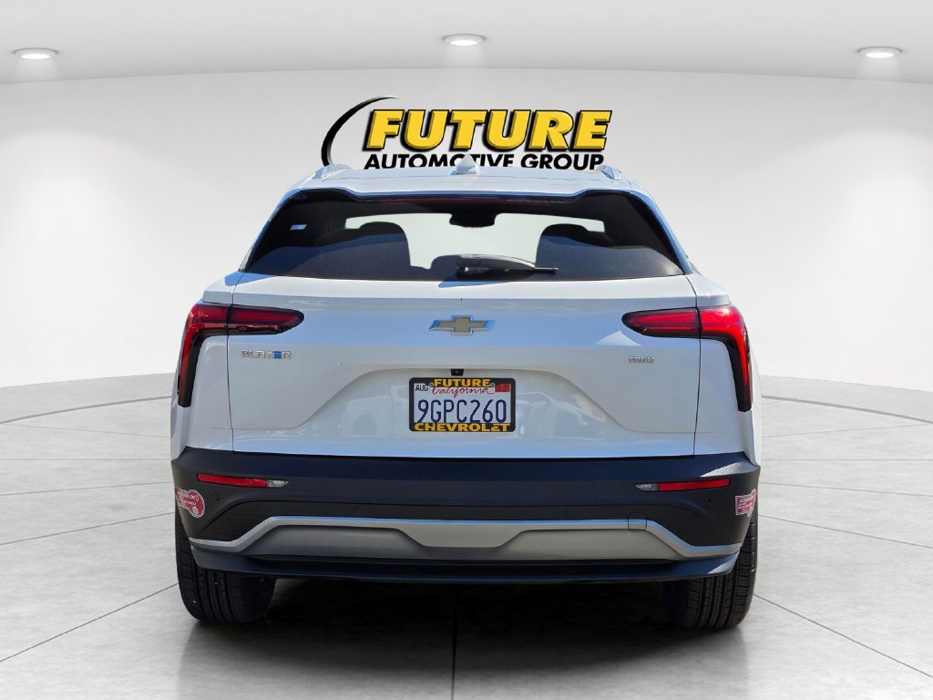 Used 2024 White Chevrolet LT image 5