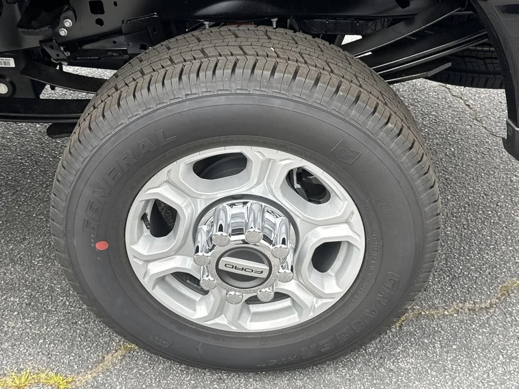 New 2026 Black Ford XLT image 19