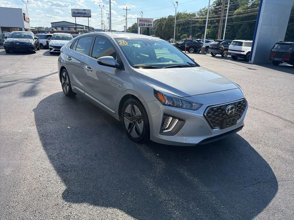 Used 2020 Stellar Silver Hyundai Limited image 3