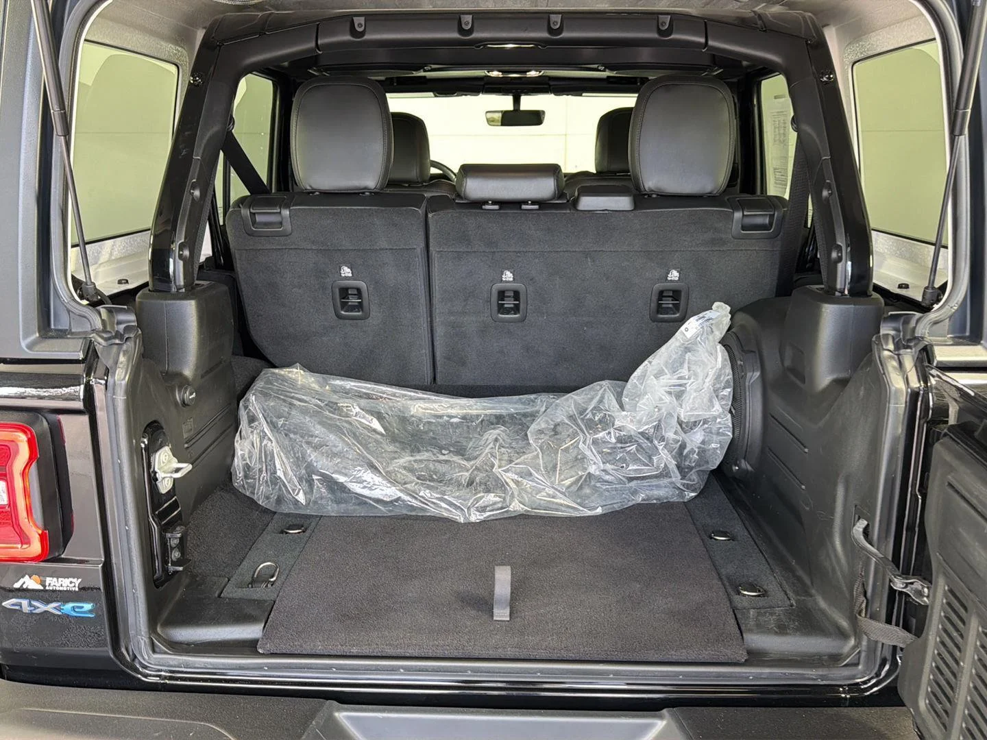 Used 2023 Black Clearcoat Jeep Rubicon image 9