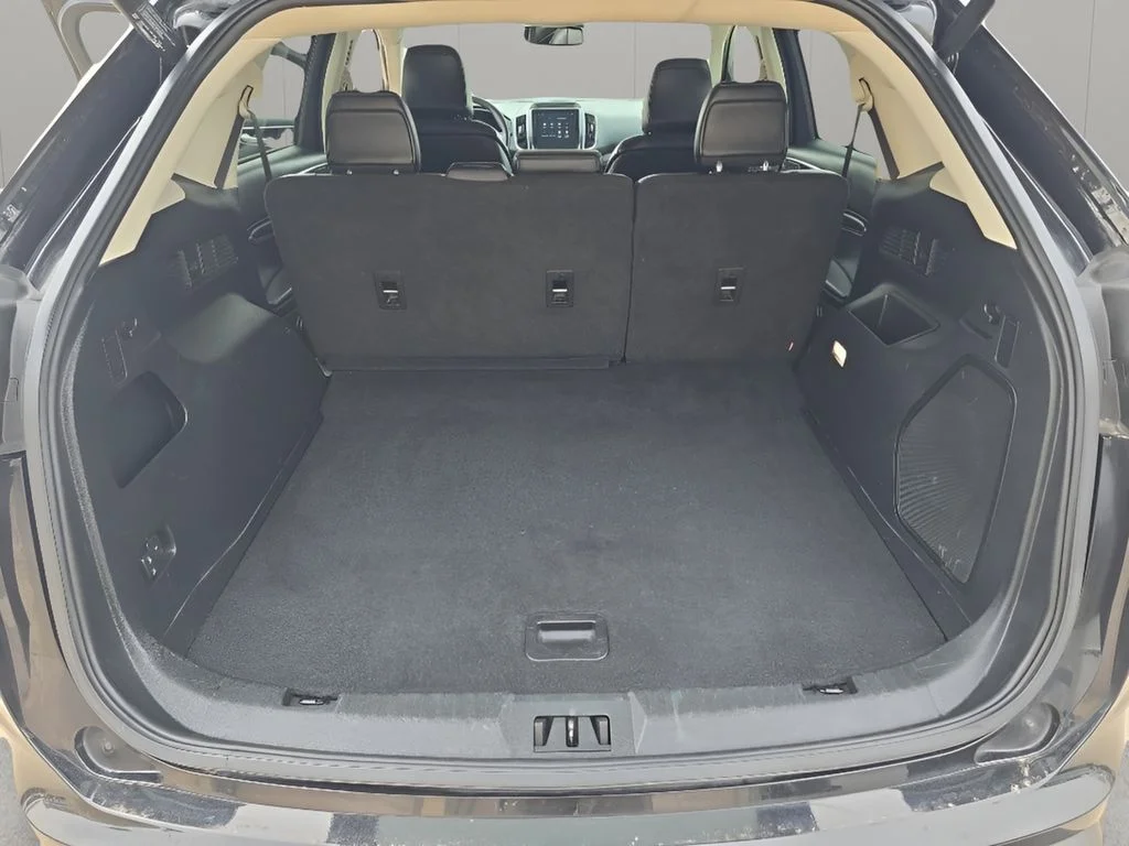 Used 2022 Black Ford Titanium image 30