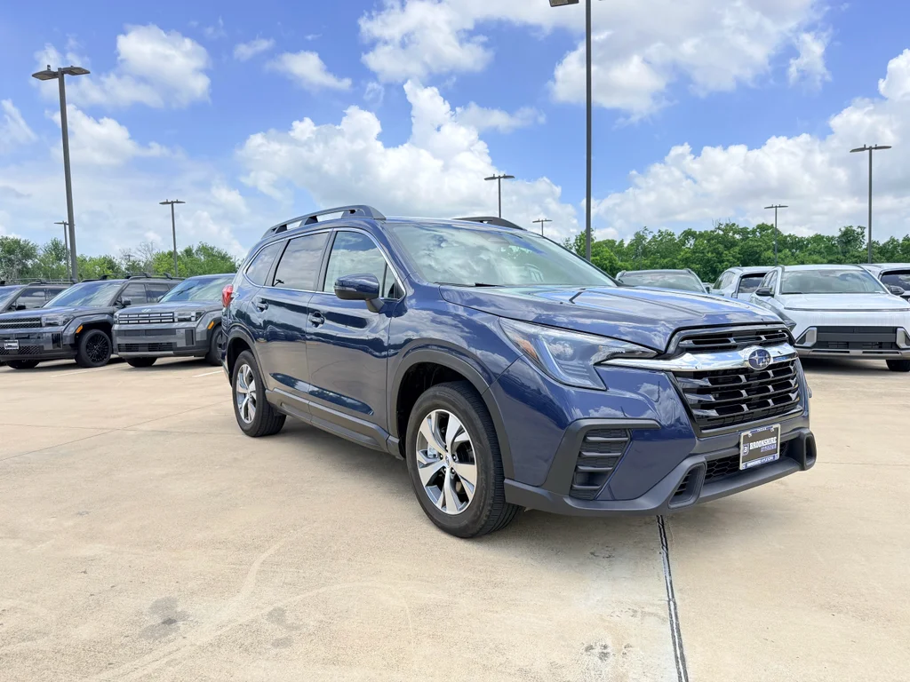 Used 2023 Cosmic Blue Pearl Subaru Premium image 3