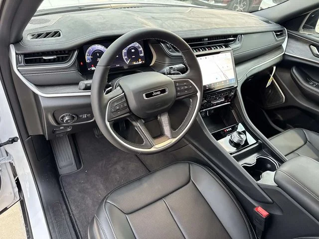 New 2025 White Jeep Limited image 14