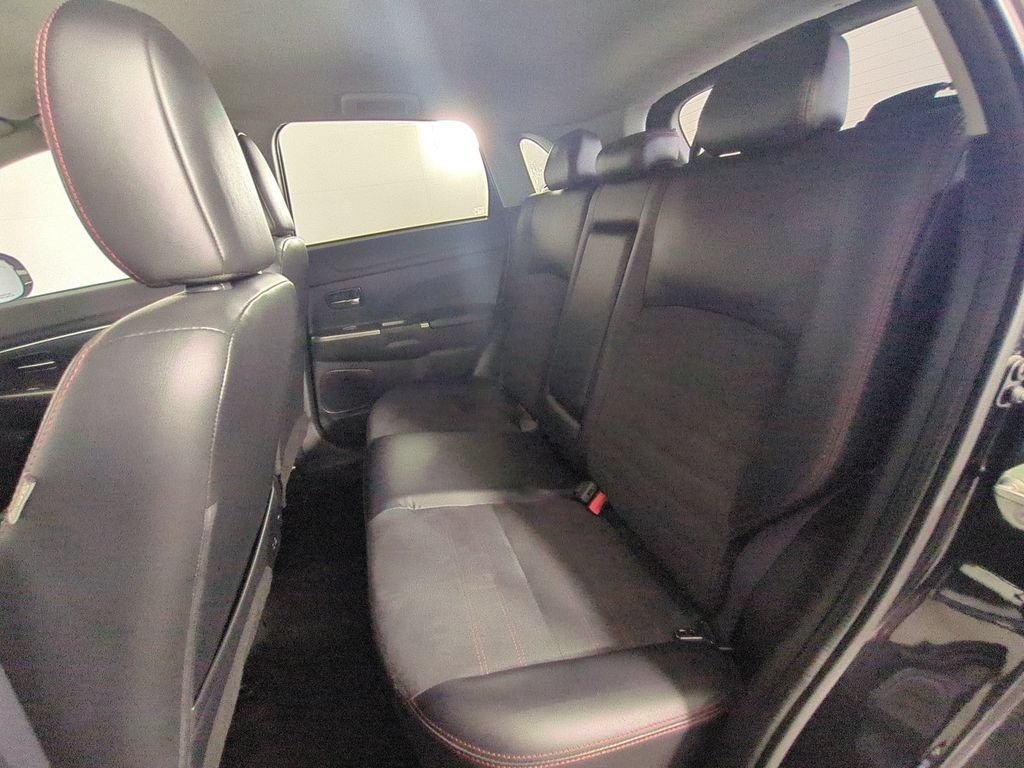 Used 2024  Mitsubishi 2.0 ES image 15