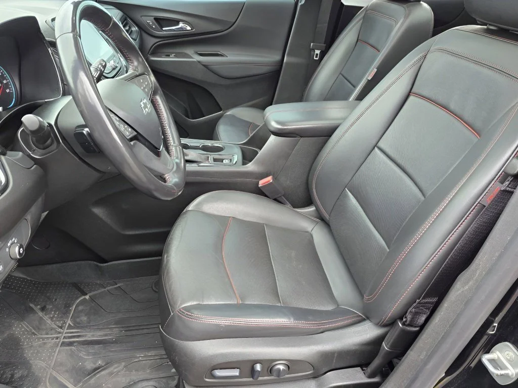 Used 2022 Mosaic Black Metallic Chevrolet RS image 33