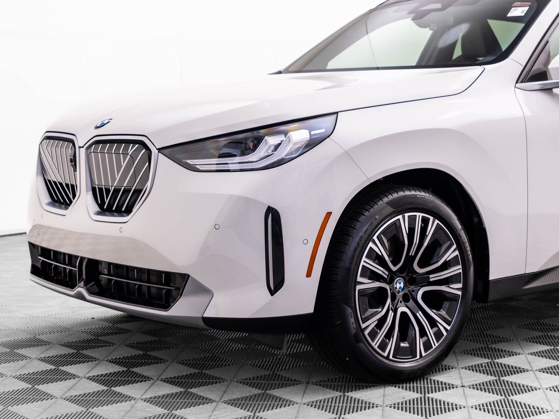 New 2026 Alpine White BMW 30 xDrive image 36
