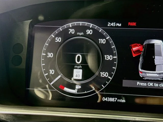 Used 2020 Gray Land Rover HSE image 13