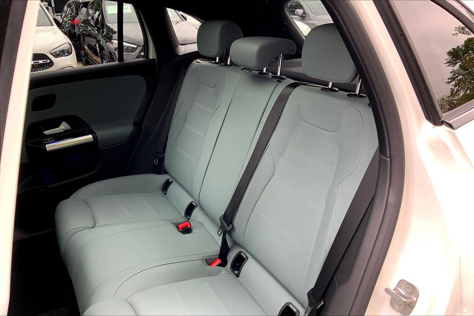 Certified Used 2026 Polar White Mercedes-Benz GLA 250 image 13