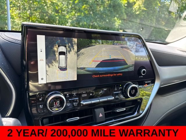 Used 2024  Toyota Platinum image 19