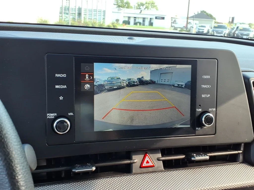 Used 2023 White Kia LX image 19