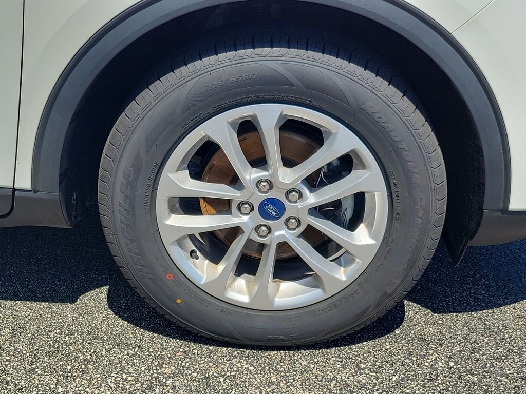 Certified Used 2022 White Ford SE image 29