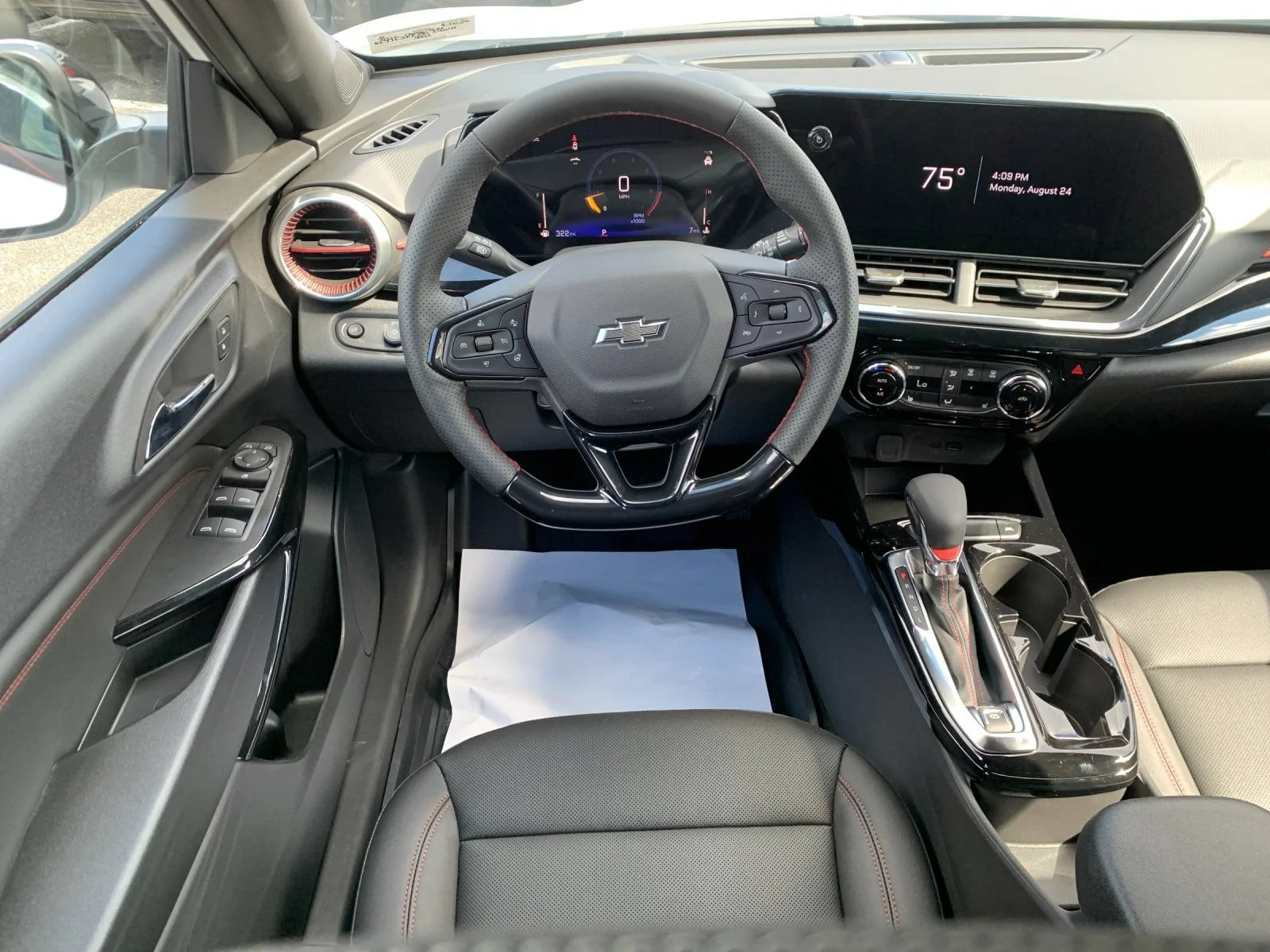 2026 Chevrolet Trax RS - Photo 16