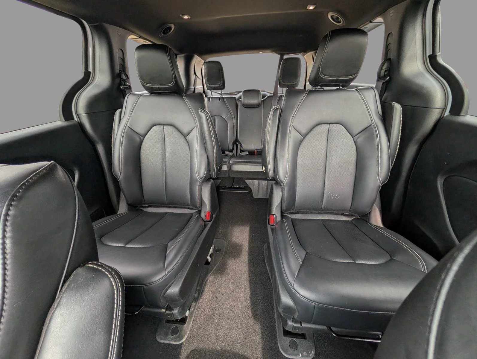Used 2024 Bright White Clearcoat Chrysler Hybrid S Appearance Pkg image 13