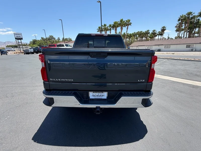 Used 2019 SHADOW GRAY METALLIC Chevrolet LTZ image 4