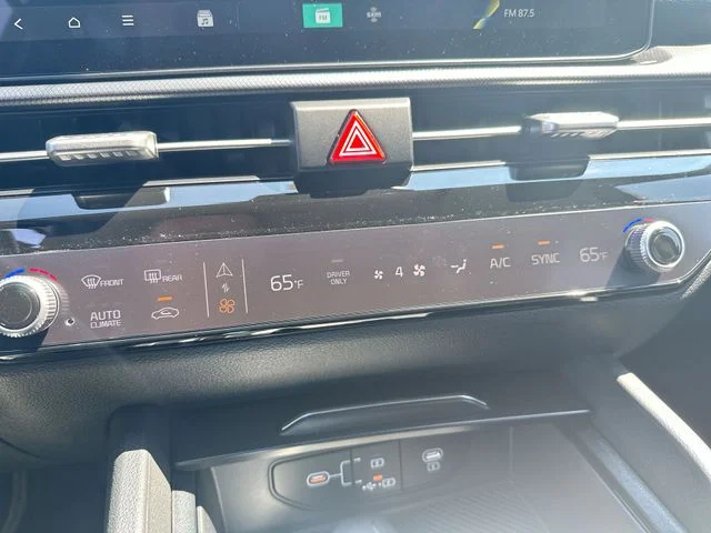 New 2027 Gravity Gray Kia S image 18